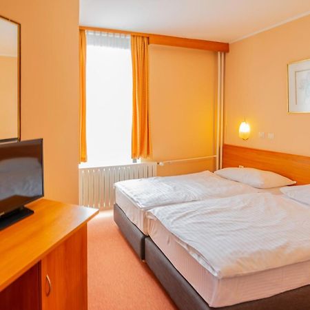 Hotel Park Čakovec Buitenkant foto